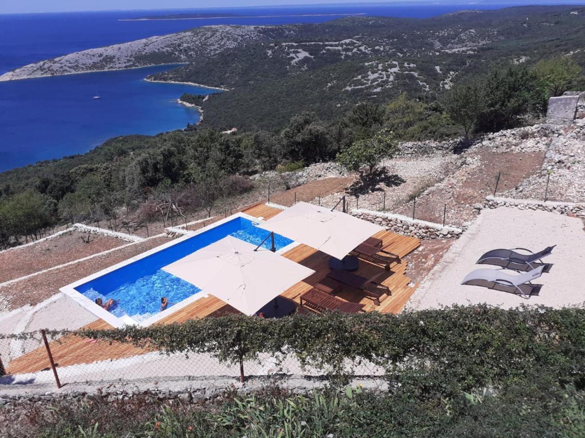 Vita Vacation Home Ustrine エクステリア 写真