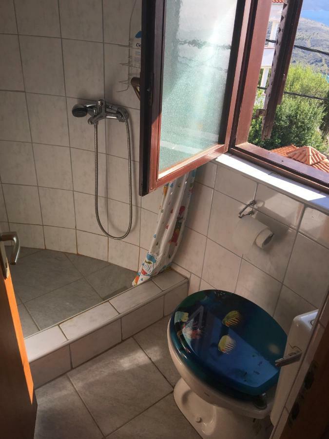 Vita Vacation Home Ustrine エクステリア 写真