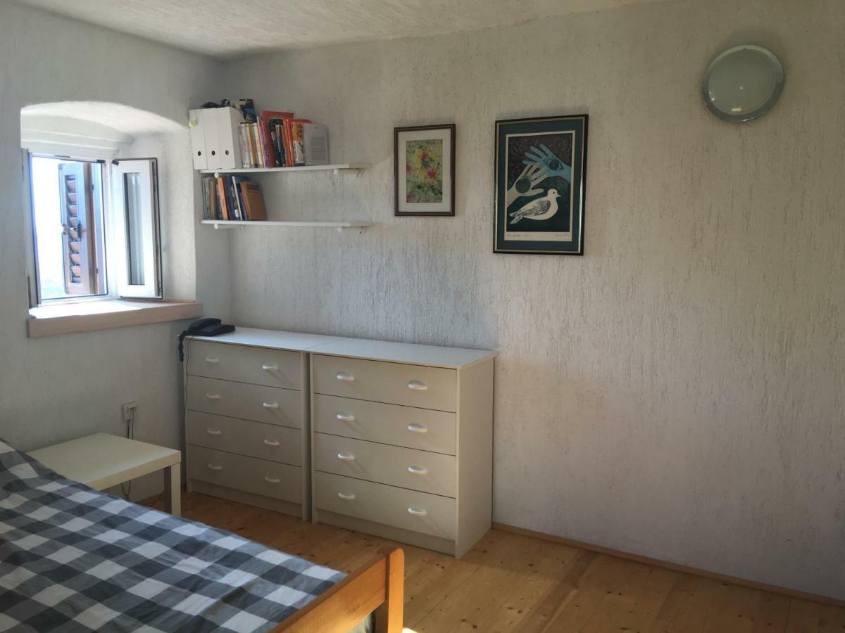 Vita Vacation Home Ustrine エクステリア 写真