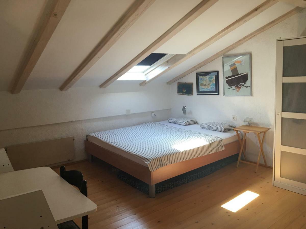 Vita Vacation Home Ustrine エクステリア 写真